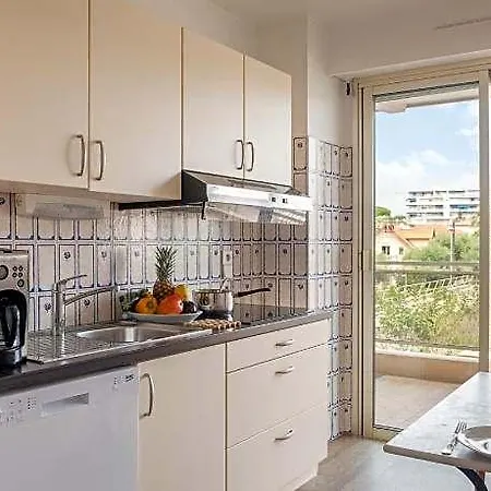 Hotel The Originals Residence, Les Strelitzias, Antibes